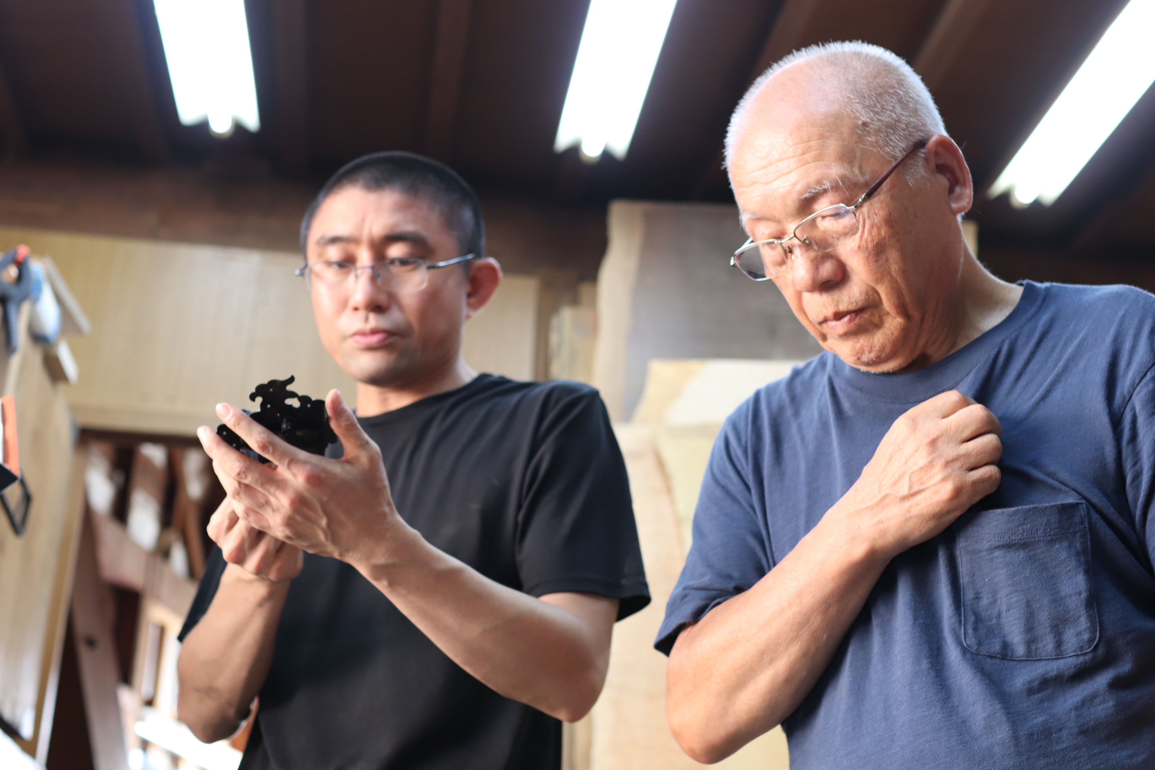 骨董品 明治、大正指物師による特別注文の芸者鏡台。 骨董品 明治、大正指物師による特別注文の芸者鏡台。